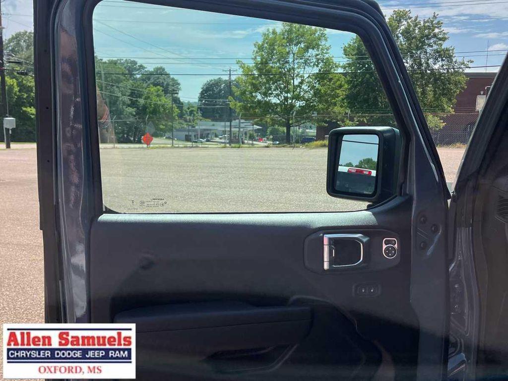 new 2025 Jeep Gladiator car, priced at $48,700