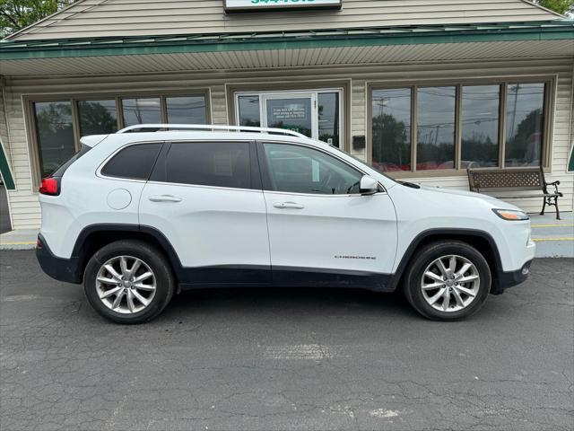 used 2016 Jeep Cherokee car, priced at $10,995