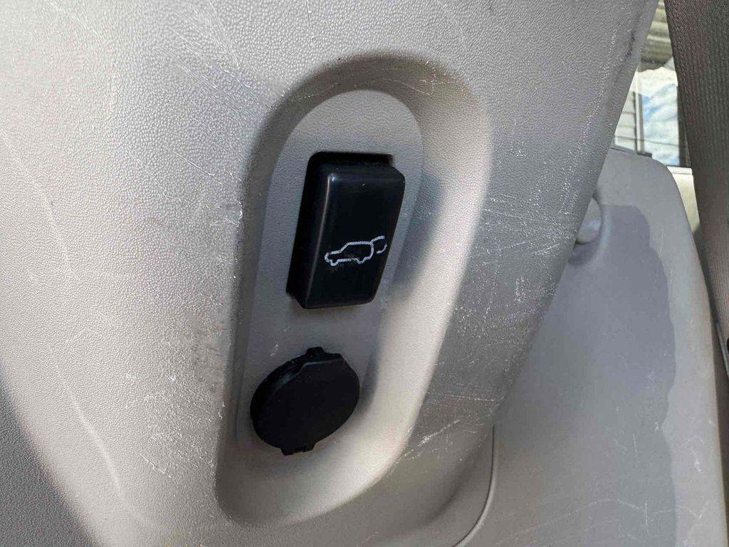 used 2004 Nissan Quest car, priced at $5,995