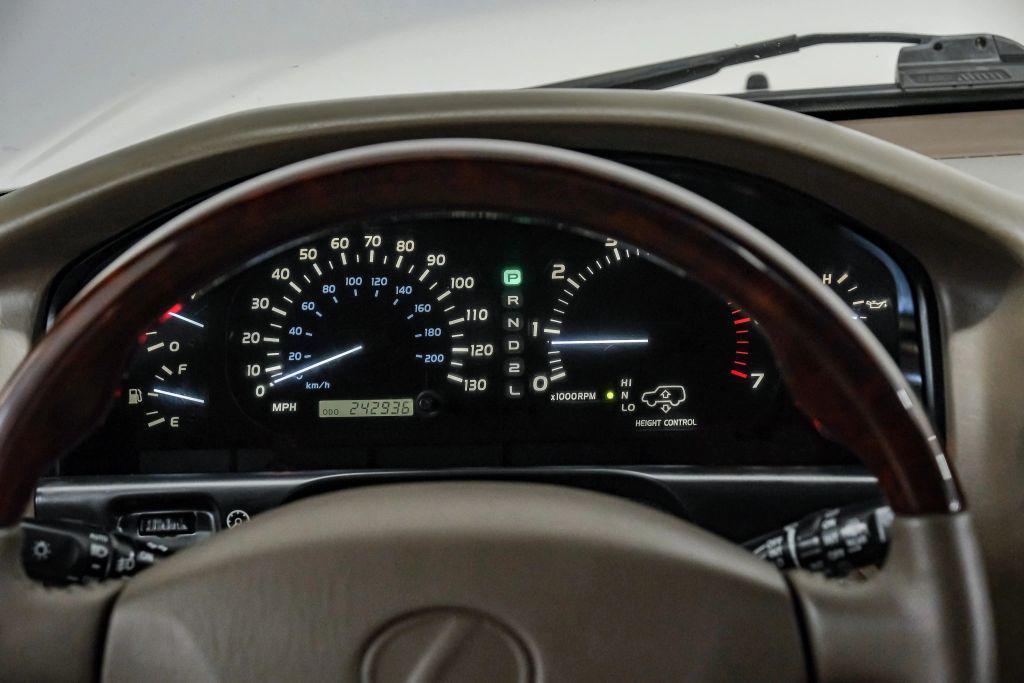used 2000 Lexus LX 470 car, priced at $13,795