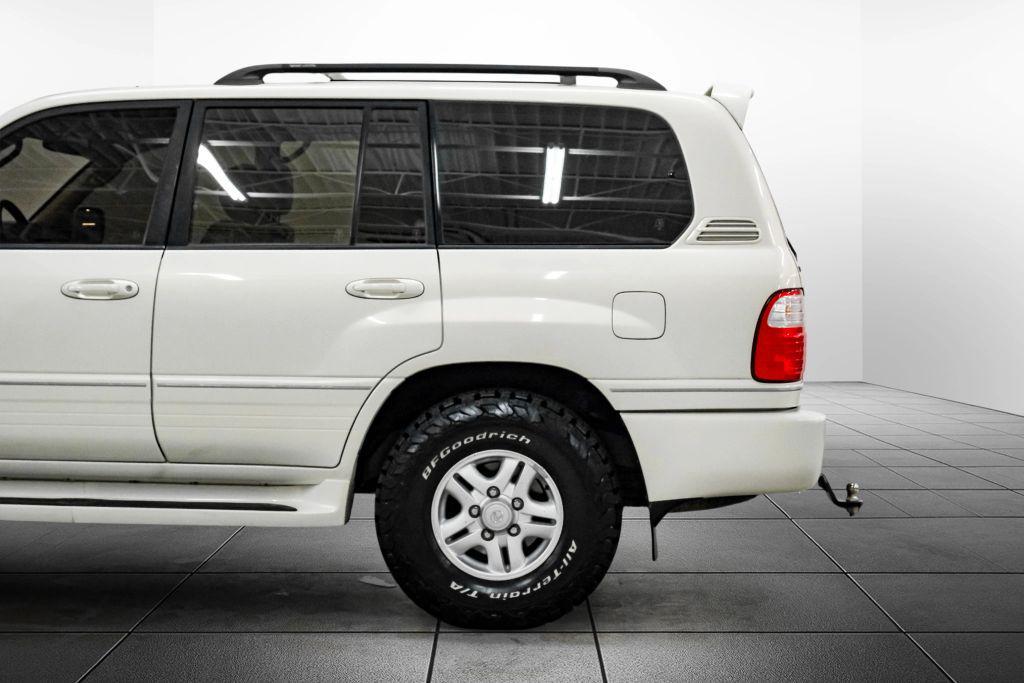 used 2000 Lexus LX 470 car, priced at $13,795