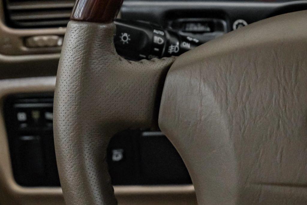 used 2000 Lexus LX 470 car, priced at $13,795