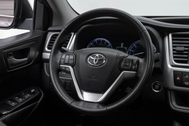 used 2015 Toyota Highlander car, priced at $15,850