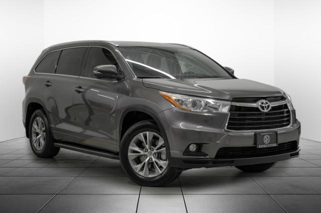 used 2015 Toyota Highlander car, priced at $15,850