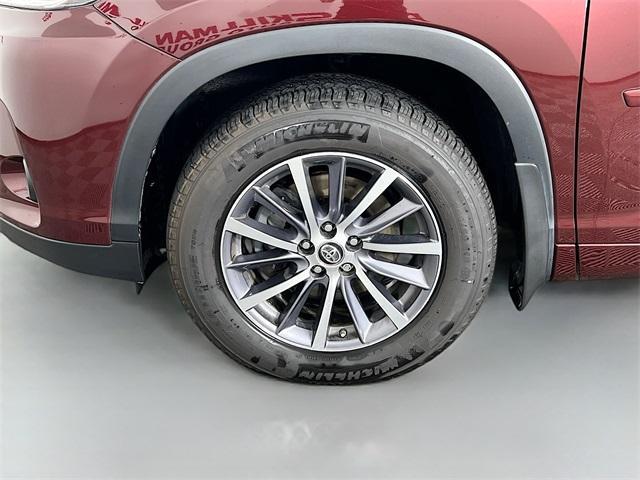 used 2018 Toyota Highlander car, priced at $22,988