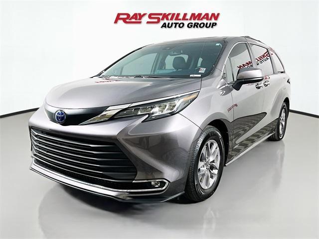 used 2021 Toyota Sienna car, priced at $34,975