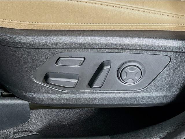 used 2024 Kia Sorento car, priced at $42,988