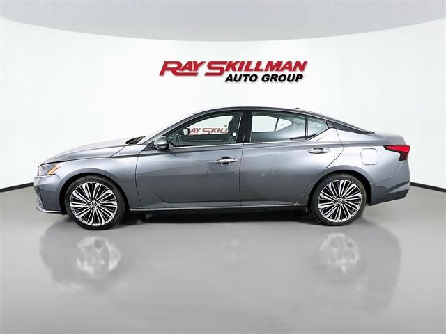 used 2023 Nissan Altima car, priced at $26,975