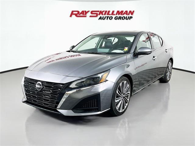 used 2023 Nissan Altima car, priced at $26,975