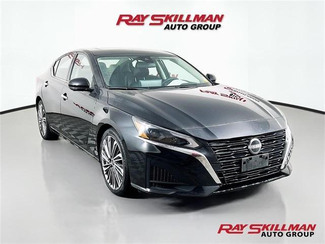 used 2023 Nissan Altima car, priced at $25,975