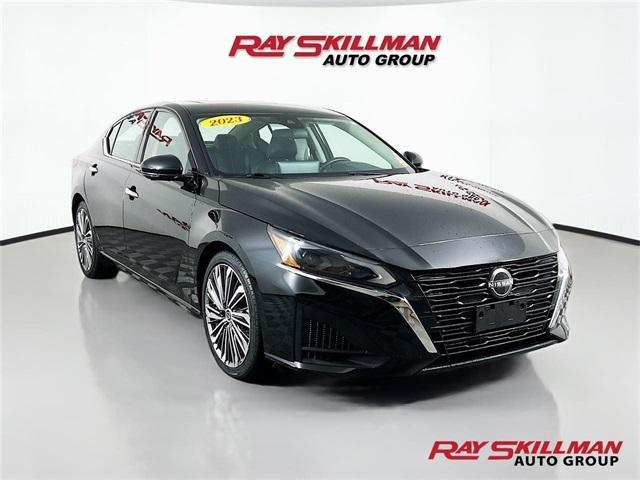 used 2023 Nissan Altima car, priced at $25,975