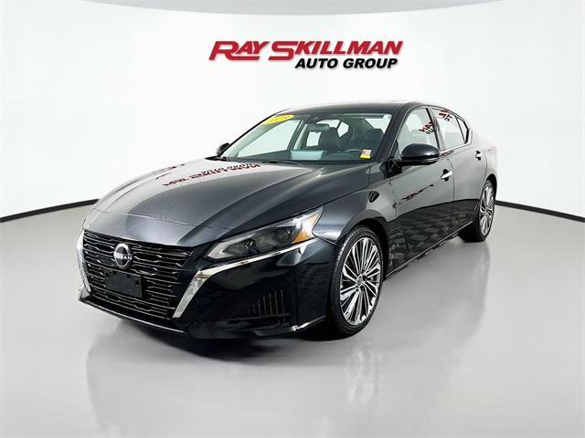 used 2023 Nissan Altima car, priced at $25,975