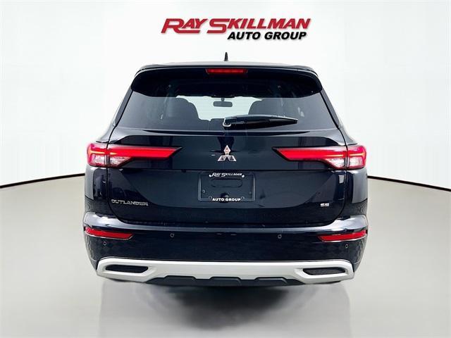 used 2024 Mitsubishi Outlander car, priced at $26,975