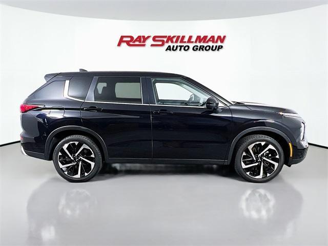 used 2024 Mitsubishi Outlander car, priced at $26,975