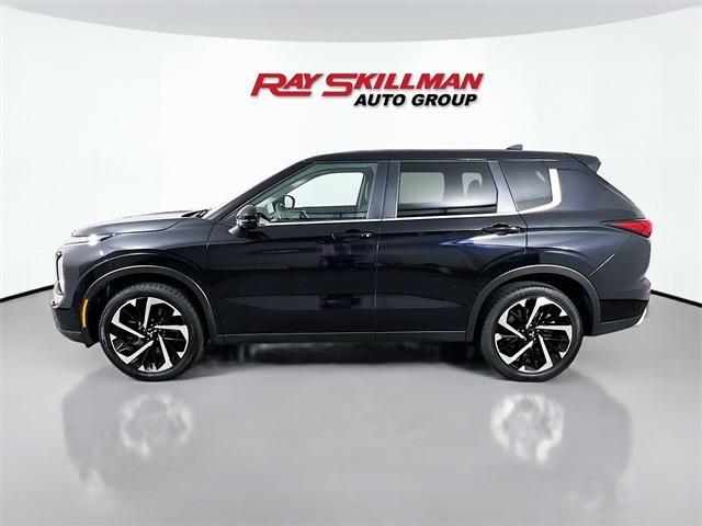 used 2024 Mitsubishi Outlander car, priced at $26,975