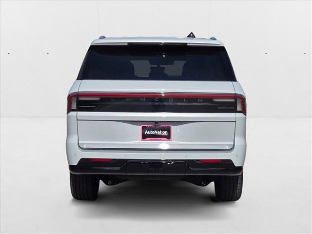 new 2025 Lincoln Navigator car, priced at $116,527