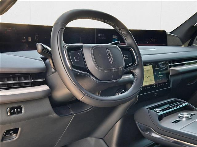 new 2025 Lincoln Navigator car, priced at $101,293