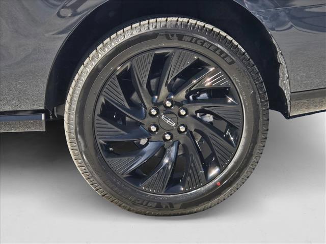 new 2025 Lincoln Navigator car, priced at $101,293
