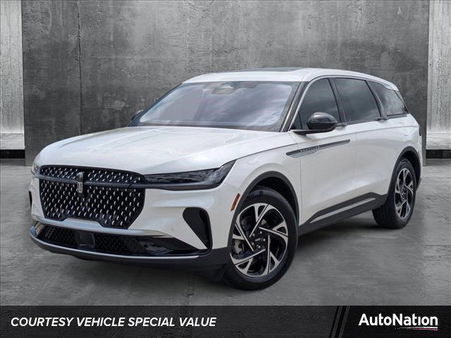 new 2025 Lincoln Nautilus car, priced at $54,063