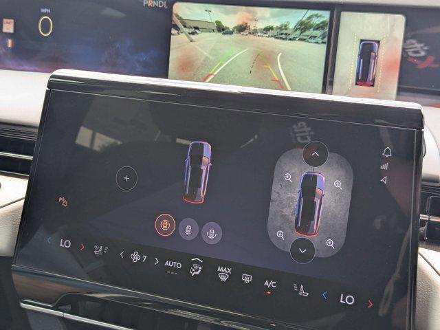 new 2025 Lincoln Nautilus car, priced at $54,063