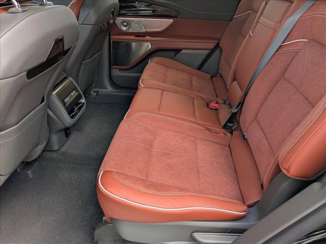 new 2025 Lincoln Nautilus car, priced at $68,639