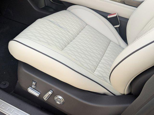 new 2025 Lincoln Nautilus car, priced at $76,999