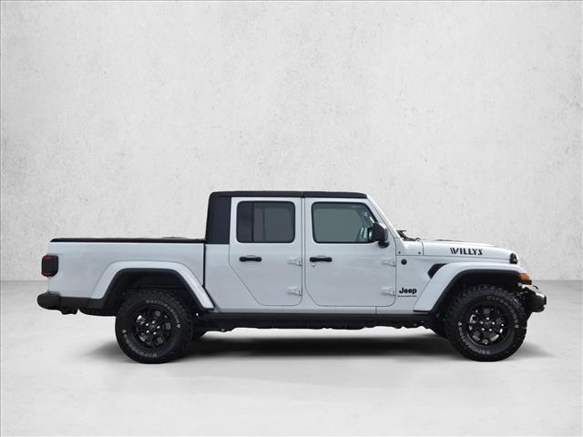 used 2024 Jeep Gladiator car, priced at $37,494