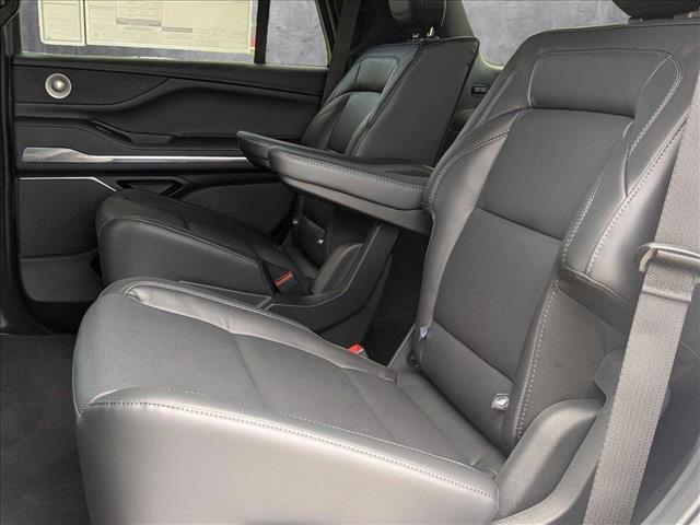 new 2025 Lincoln Navigator car, priced at $104,438