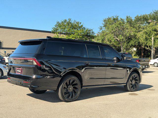 new 2025 Lincoln Navigator car, priced at $108,735