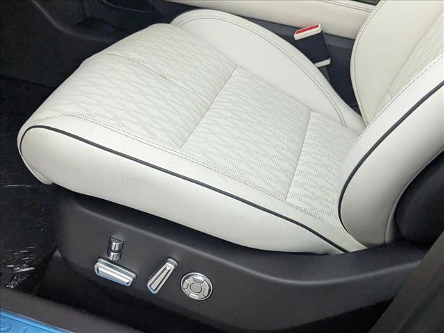 new 2025 Lincoln Nautilus car, priced at $77,999