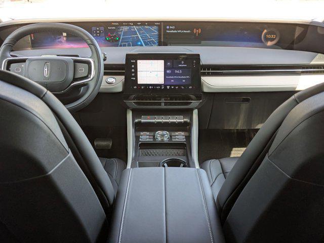 new 2025 Lincoln Nautilus car, priced at $55,323