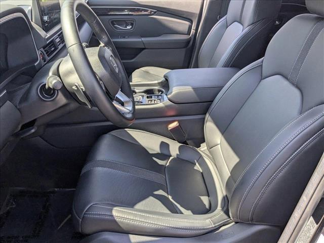 used 2025 Honda Pilot car, priced at $41,952