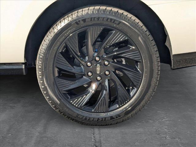 new 2025 Lincoln Navigator car, priced at $109,499