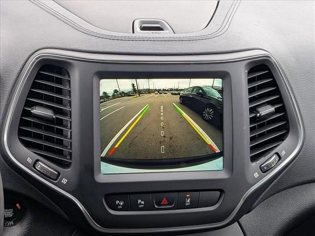 used 2023 Jeep Cherokee car, priced at $23,614