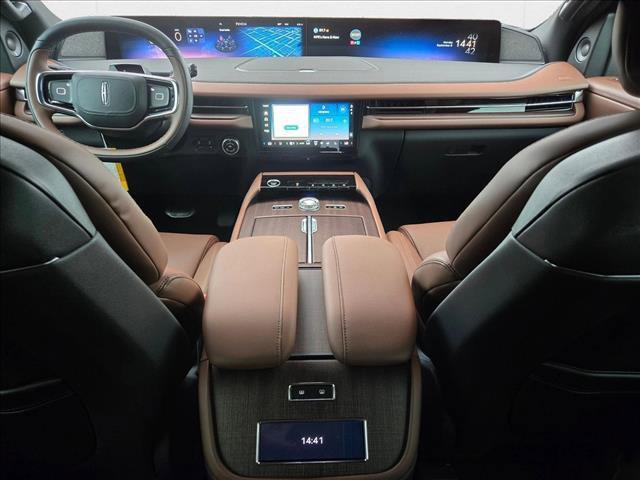 new 2025 Lincoln Navigator car, priced at $98,505