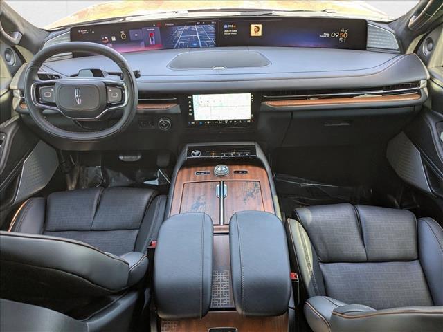 new 2025 Lincoln Navigator car, priced at $119,997