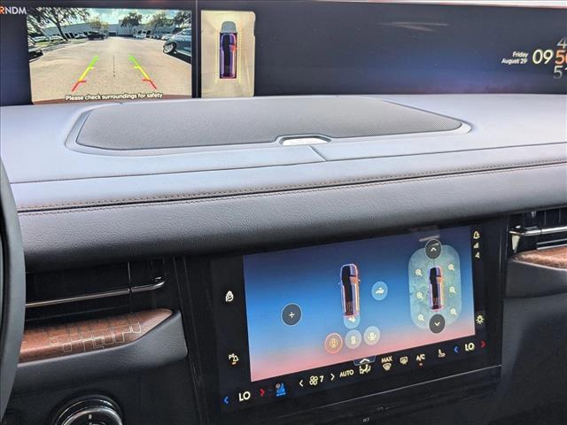 new 2025 Lincoln Navigator car, priced at $119,997