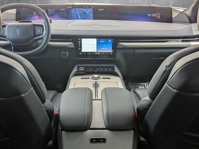 new 2025 Lincoln Navigator car, priced at $107,999