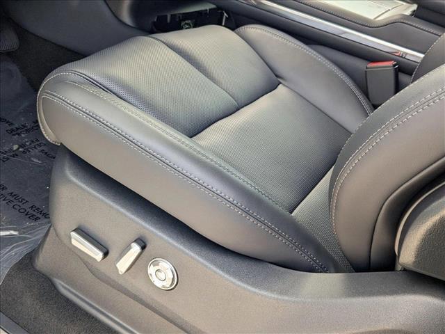 new 2025 Lincoln Navigator car, priced at $107,999