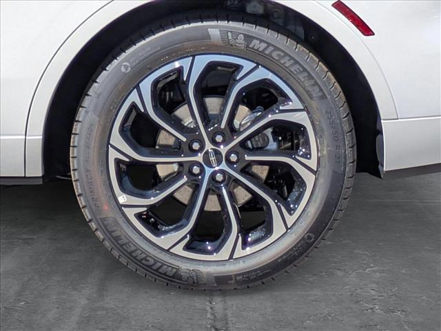 new 2025 Lincoln Nautilus car, priced at $62,451
