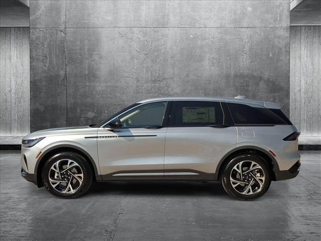 new 2025 Lincoln Nautilus car, priced at $53,643