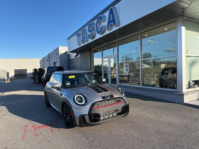 used 2024 MINI Hardtop car, priced at $38,926