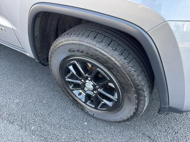 used 2019 Jeep Grand Cherokee car, priced at $13,688