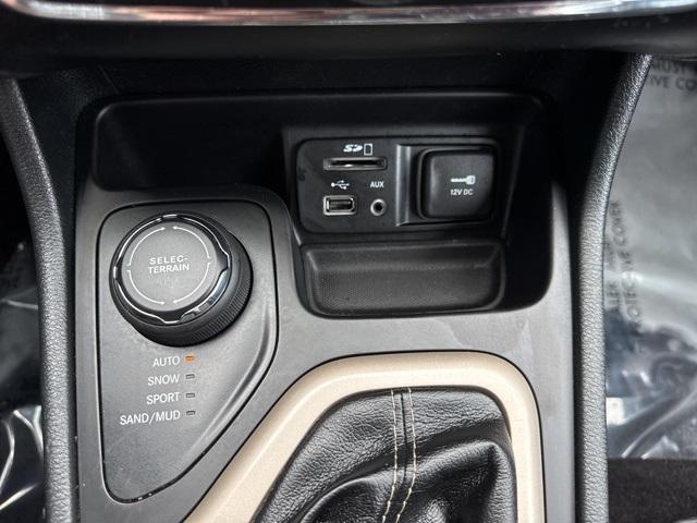 used 2016 Jeep Cherokee car, priced at $12,988
