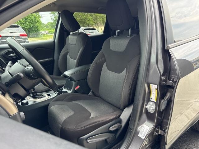 used 2016 Jeep Cherokee car, priced at $12,988
