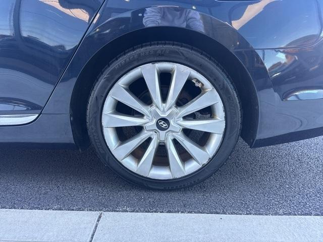 used 2013 Hyundai Azera car, priced at $8,497