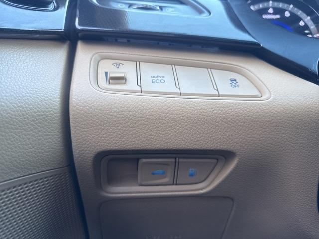 used 2013 Hyundai Azera car, priced at $8,497