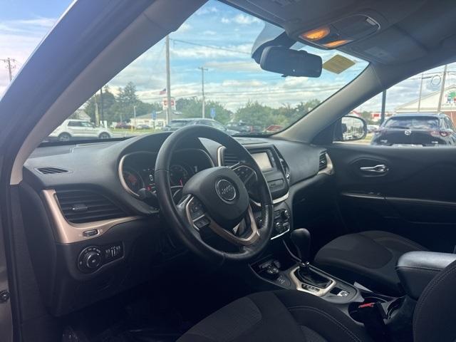 used 2016 Jeep Cherokee car, priced at $16,497