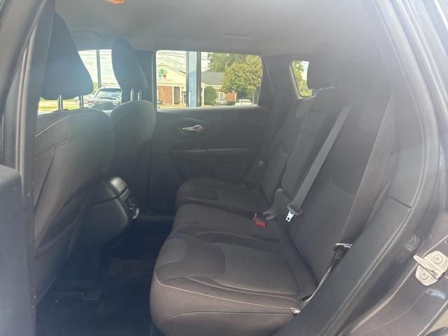 used 2016 Jeep Cherokee car, priced at $16,497