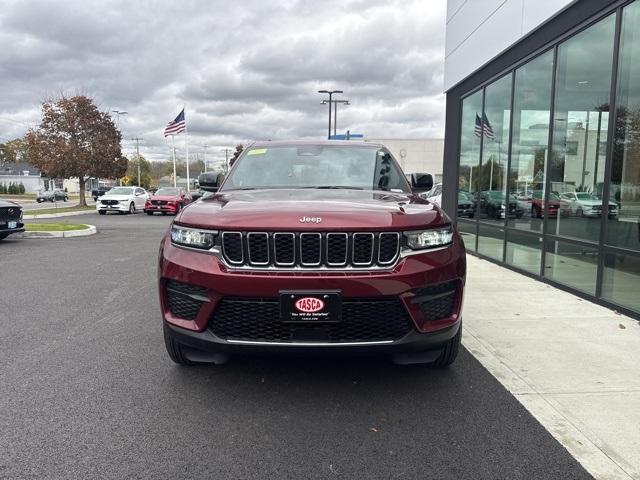 used 2024 Jeep Grand Cherokee car, priced at $35,387
